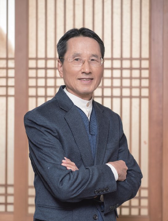 이수덕 데일리뉴스 회장(동진에너지시스템 대표, (주)동진메카트로닉 대표이사 회장, (주)용궁일라이트 대표이사 회장, (주)용궁온천 대표이사 회장, 불교텔레비전(주) 대표이사 사장 역임, (주)돌담 대표이사 사장 역임)