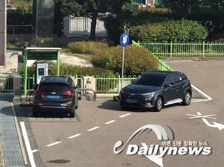 ▲ 시흥시, 전기차 충전구역 방해행위 집중 단속/사진 시흥시 제공