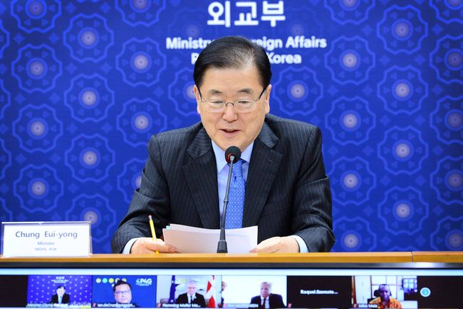 한미 외교장관, 영국 G7 회담…한반도 비핵화 재확인