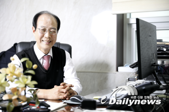 ▲  한국경영기술지도사회 김오연 회장(사진=데일리뉴스 DB)
