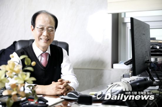 ▲  한국경영기술지도사회 김오연 회장(사진=데일리뉴스 DB)