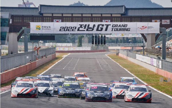 2022 전남GT 슈퍼 6000 클래스 경기 장면