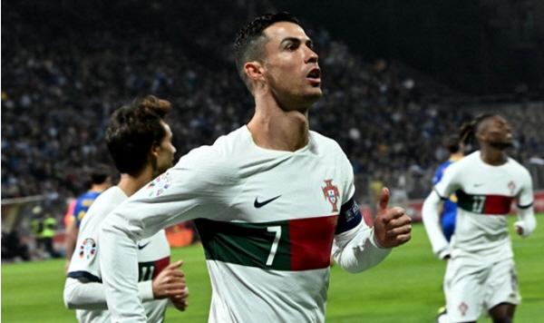 호날두, 앞세운 포르투갈 5-0 대승