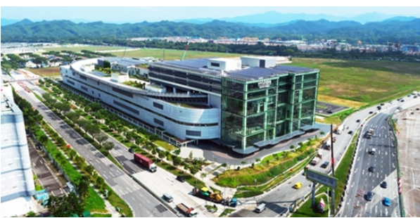 HMGICS 1층과 3층에는 로보틱스 등의 첨단 기술을 활용한 미래형 농장 ‘스마트 팜(Smart Farm)’을 설치했다.