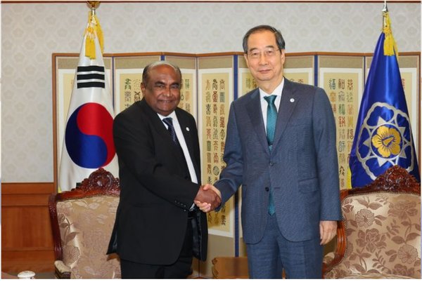 한덕수 총리가 6일 스리랑카 국회의장과 면담하고 있다.(사진=총리실 제공)
