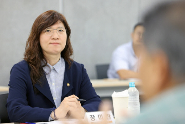 장미란 문체부 차관, 2024 파리 올림픽·패럴림픽 선수단 격려