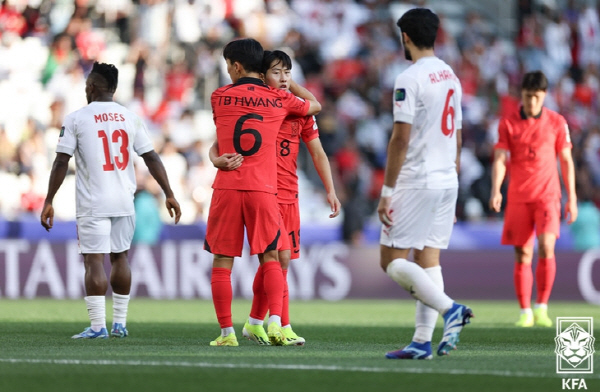 PSG, 이강인 활약에 반색…"2골로 한국에 첫승 안겨“