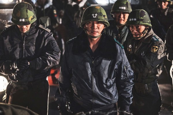 한국 액션 영화 '서울의  봄', 국내 박스오피스에서 1,200억 원 벌어들이며 2023년 최대 영화로 등극했다. [사진=Deadline]