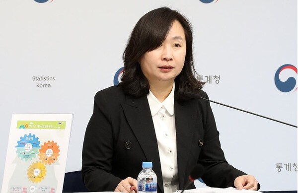 공미숙 통계청 경제동향통계심의관이 4일 오전 정부세종청사에서 2024년 1월 산업활동동향을 발표하고 있다. 사진=연합뉴스