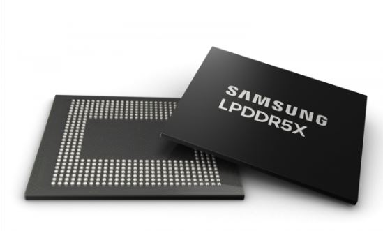 삼성전자가 개발한 업계 최고 속도의 D램 LPDDR5X. 사진=삼성전자