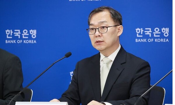 송재창 한국은행 금융통계부장이 5일 서울 중구 한국은행에서 2024년 5월 국제수지(잠정)의 주요 특징을 설명하고 있다. 사진=한국은행