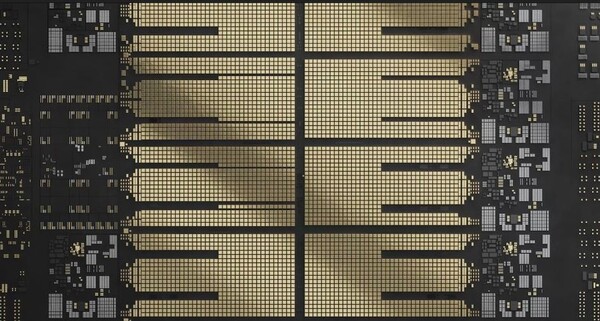 IBM이 26일(현지시간) 공개한 텔럼2 CPU. 사진=IBM