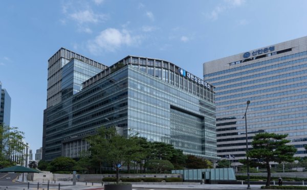 대한상의가 22대 첫 정기국회가 주목해야할 23개 입법 과제를 선정, 제안했다. 사진은 대한상의 빌딩 전경. 사진=대한상의