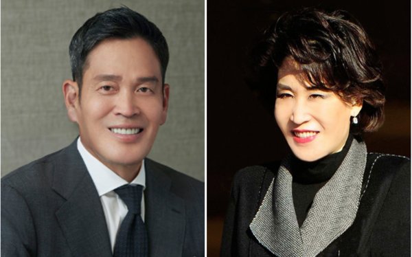 신세계그룹이 계열분리를 공식화했다. 이마트부문을 맡을 정용진 회장(왼쪽)과 백화점부문을 맡을 정유경 회장. 사진=신세계그룹