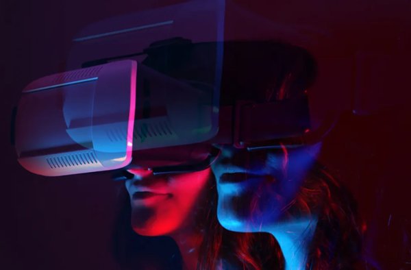 CES2025에선 AI와 결합된 다양한 첨단기술과 제품이 핵심테마를 형성할 것으로 보인다. 사진은 XR기사. 사진=CES홈페이지