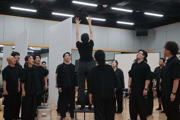 국립창극단 신작 '심청' 연습실 공개...세계적 연출가 요나 김과 새로운 창극 실험